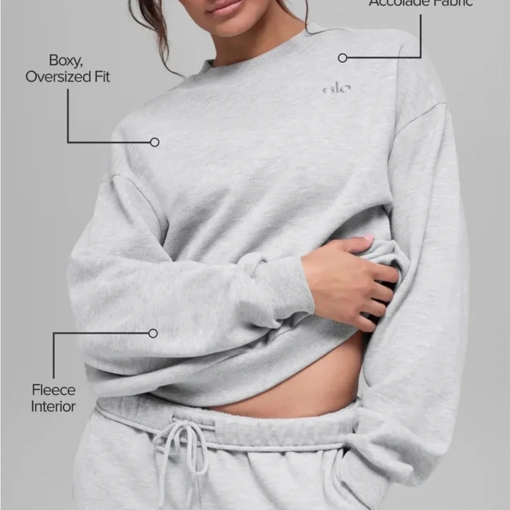 ALO Accolade Crew Neck Pullover Size S